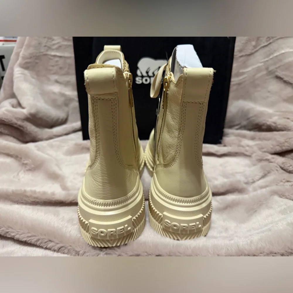 Sorel Cream Lace-Up Combat Boots - Picture 4 of 5